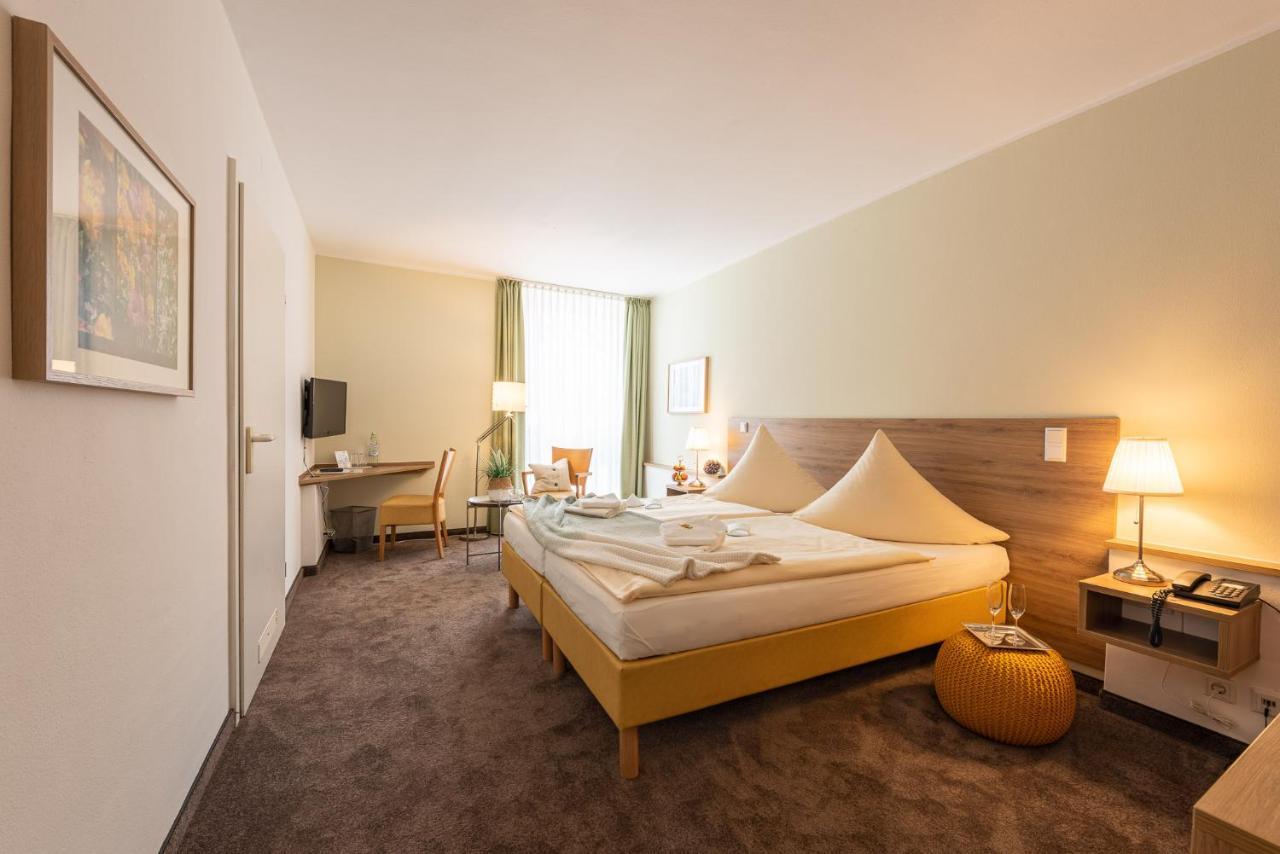 Hotel Nibelungen Hof 크산텐 외부 사진