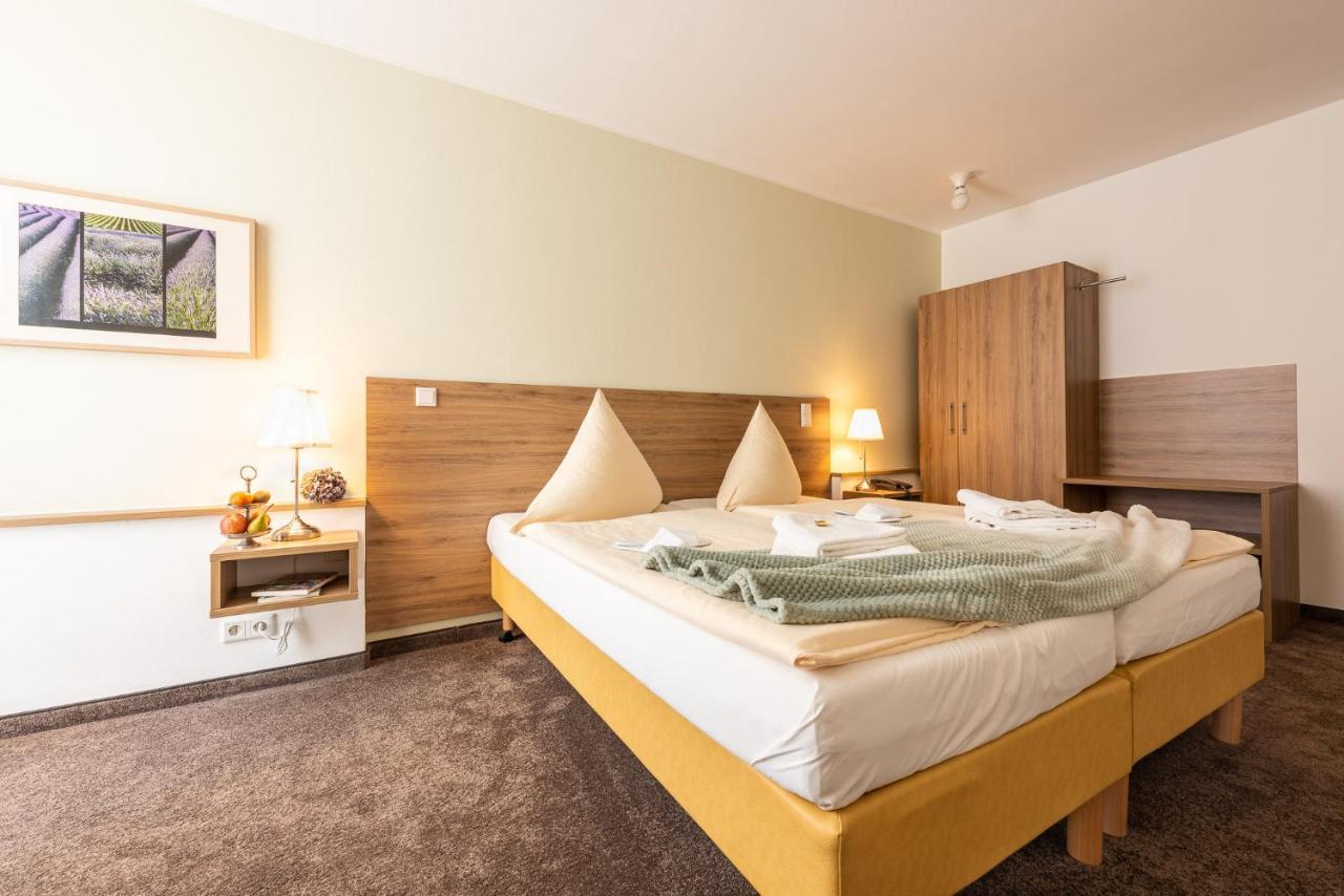 Hotel Nibelungen Hof 크산텐 외부 사진