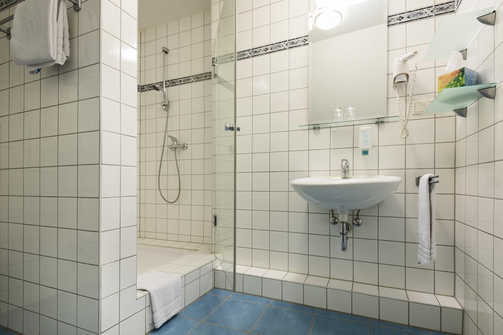 Hotel Nibelungen Hof 크산텐 외부 사진
