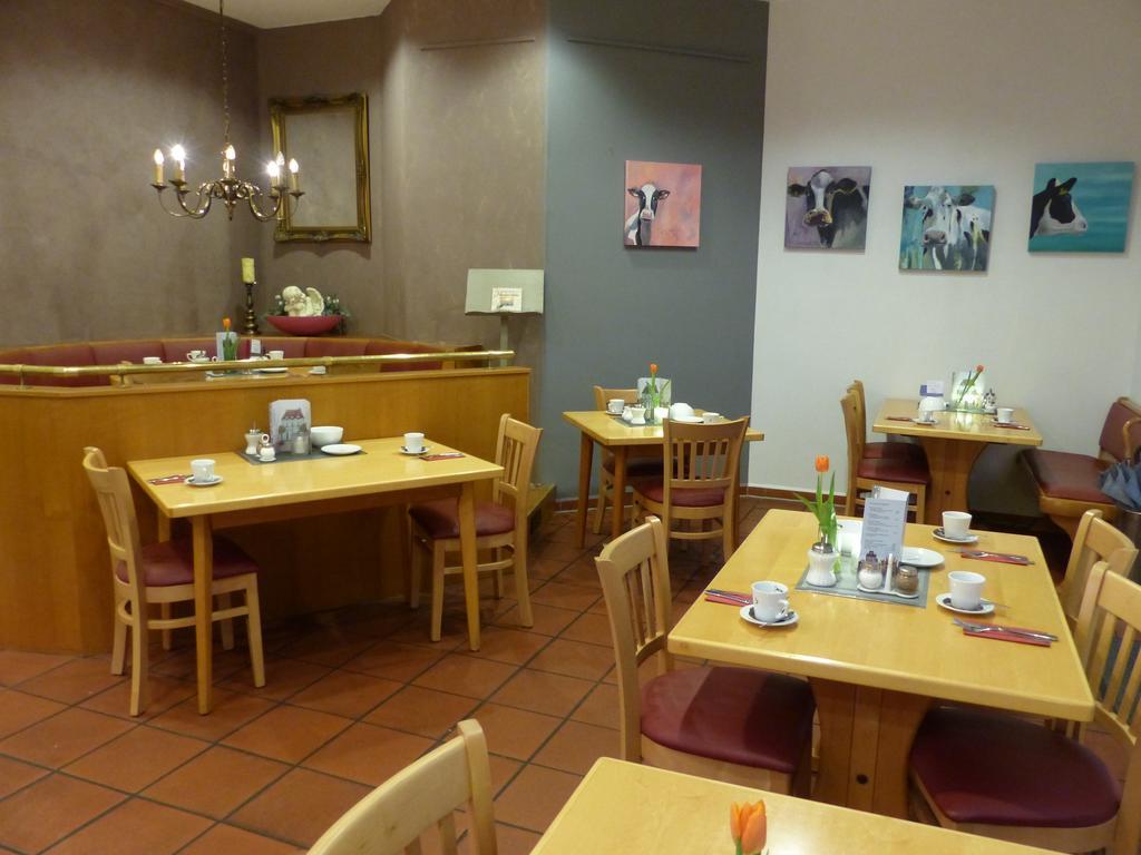 Hotel Nibelungen Hof 크산텐 외부 사진