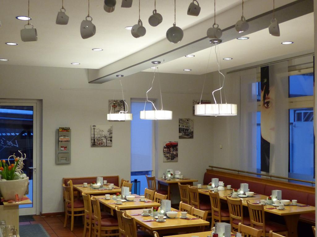 Hotel Nibelungen Hof 크산텐 외부 사진