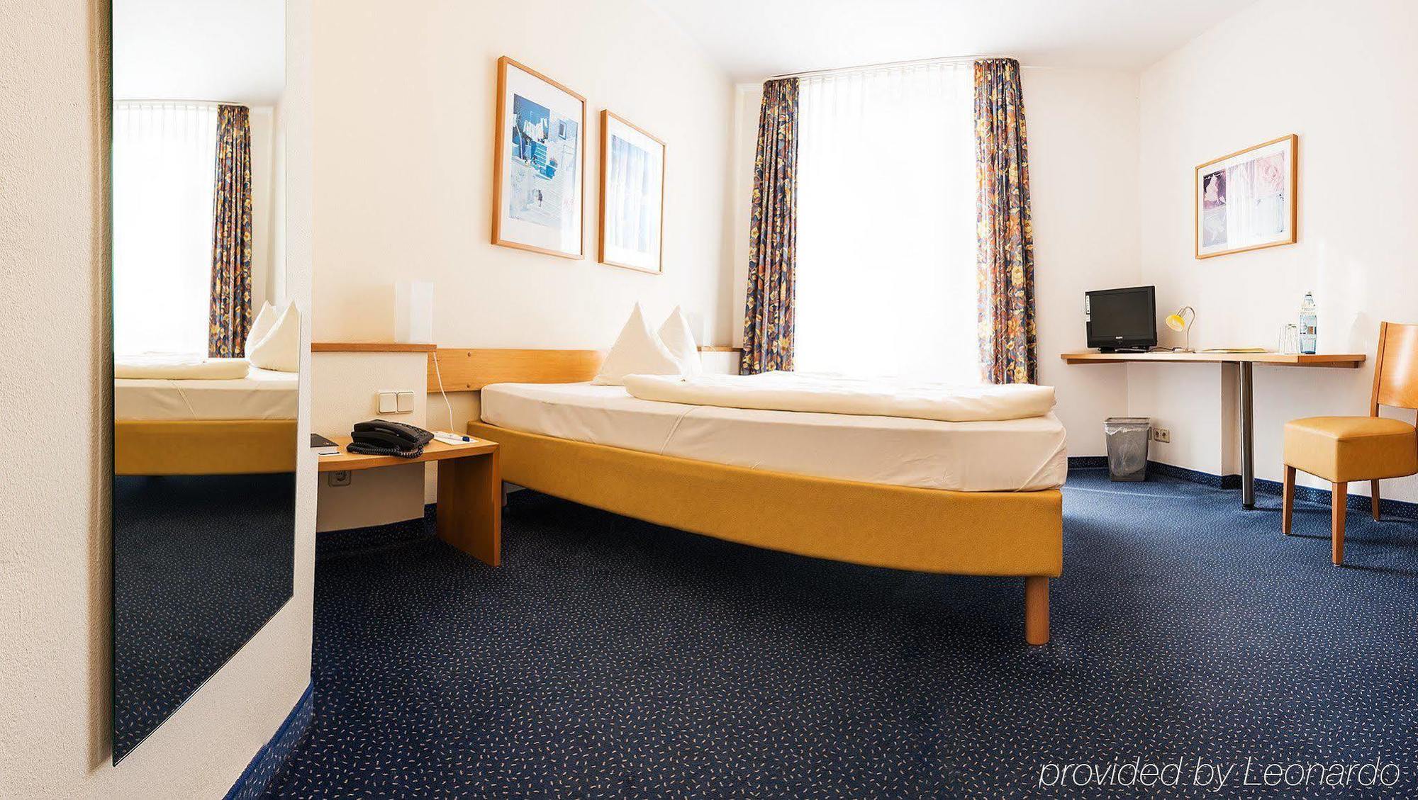 Hotel Nibelungen Hof 크산텐 외부 사진