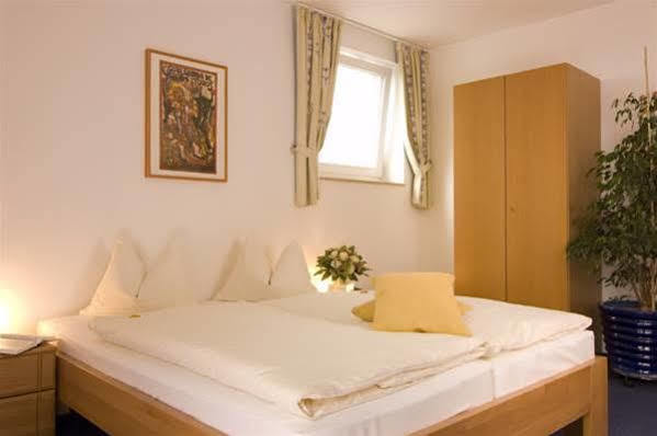 Hotel Nibelungen Hof 크산텐 외부 사진